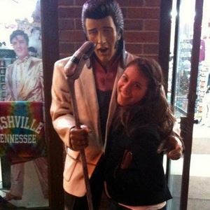 Meet your Posher, Leslie